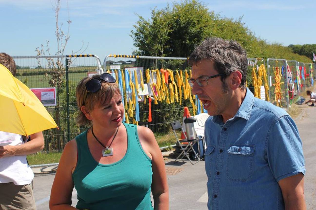 George Monbiot meets campaigners at Cuadrilla's Preston New Road shale gas site, 25 June 2018. Photo: Refracktion